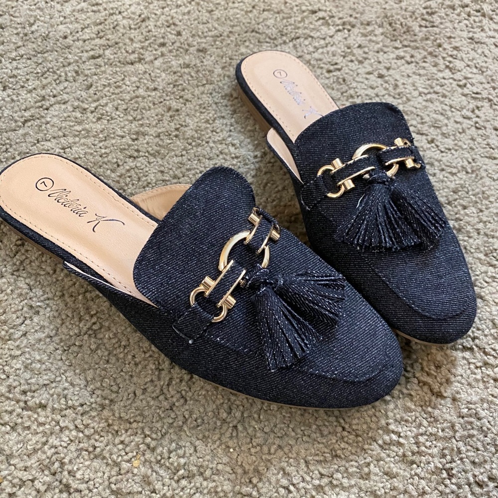 Flat black mule shoes